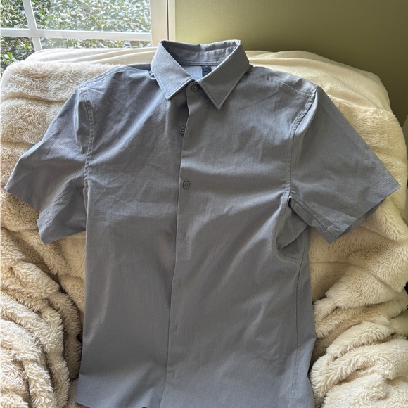 Men's Gray Short Sleeve Shirt - Lululemon - Picture 1 of 3